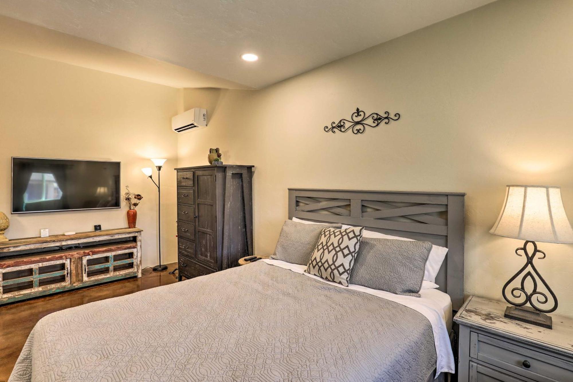 East Tucson House With Private Backyard And Fire Pitヴィラ エクステリア 写真