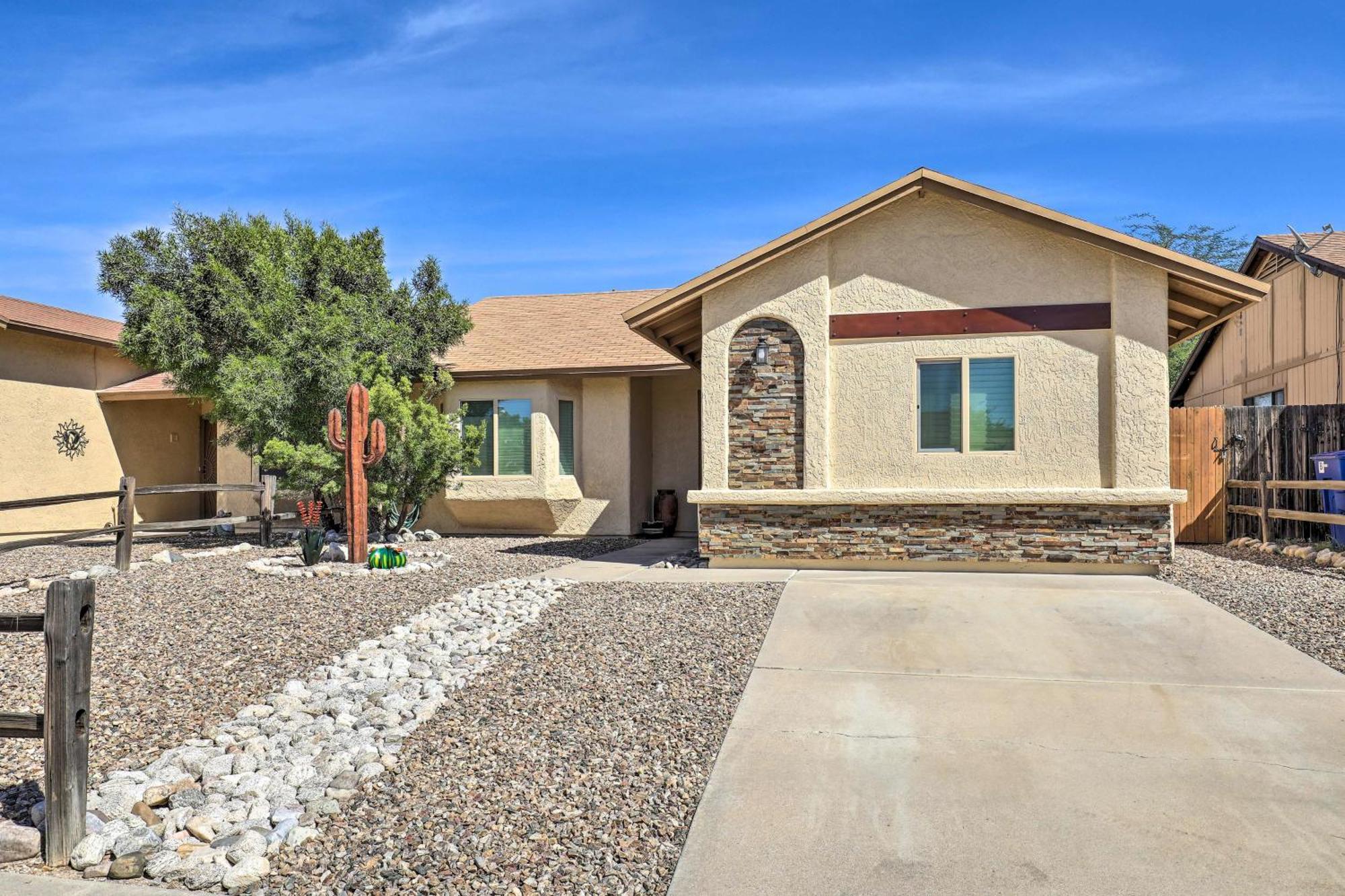 East Tucson House With Private Backyard And Fire Pitヴィラ エクステリア 写真