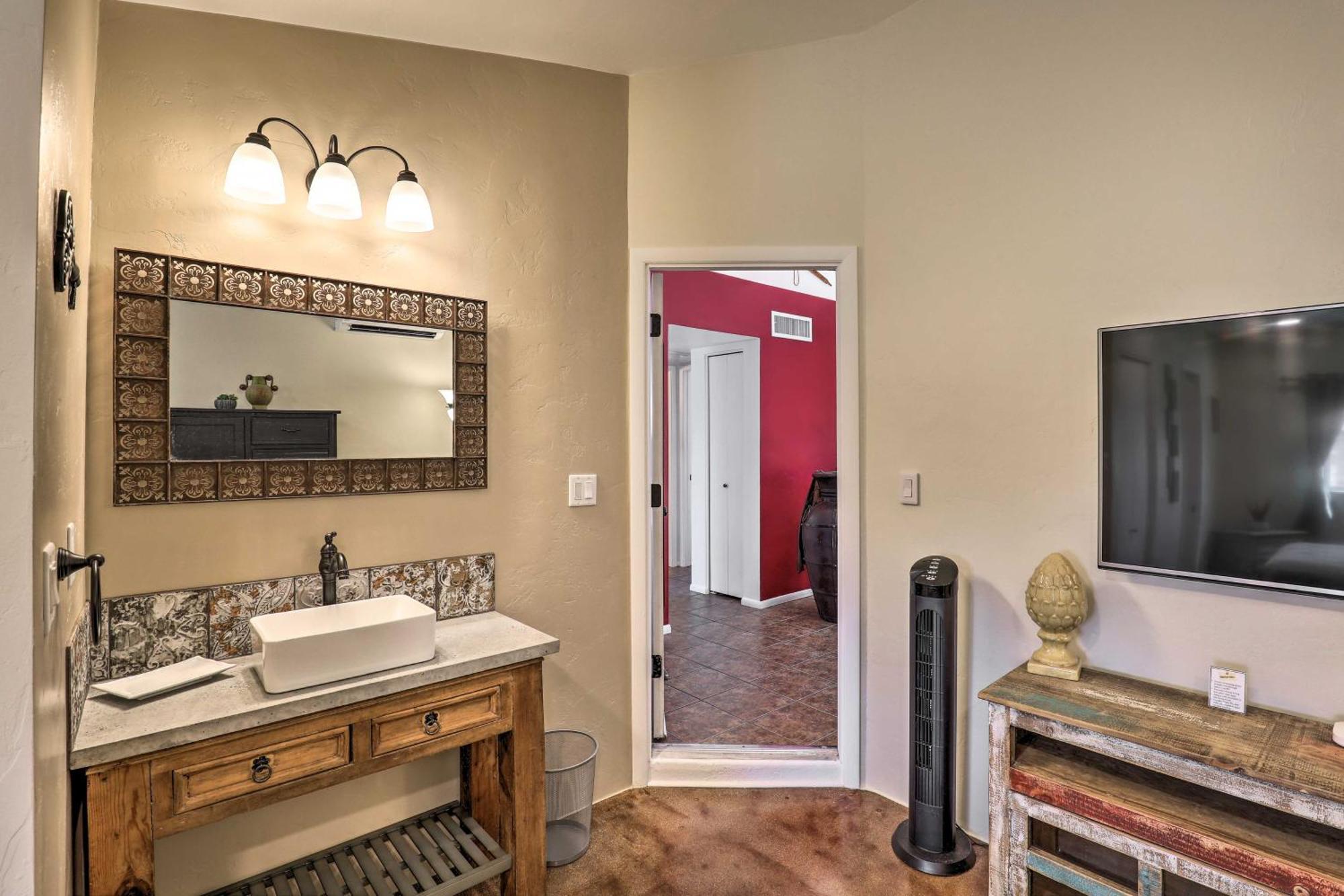 East Tucson House With Private Backyard And Fire Pitヴィラ エクステリア 写真